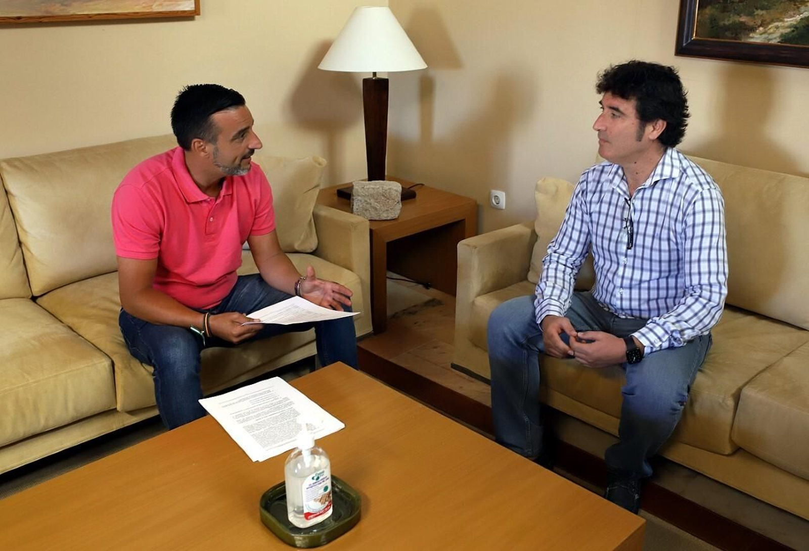 José Antonio Díaz, durante su reunión con Jesús García.