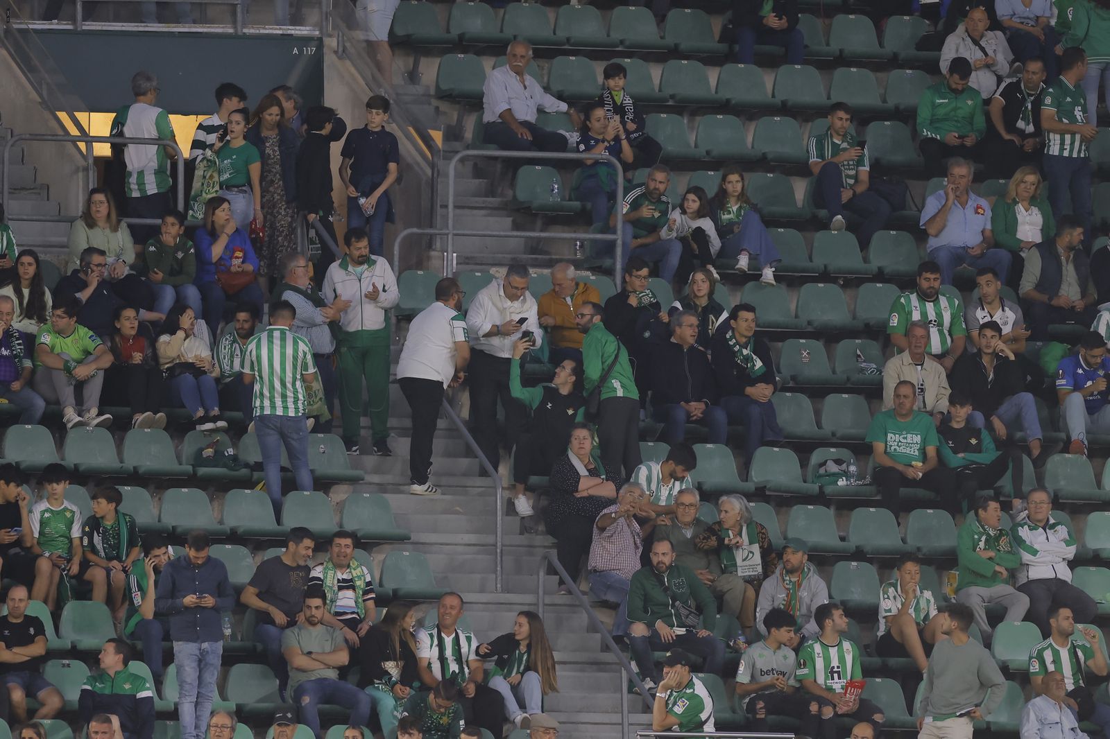 Búscate en las fotos de Betis-Getafe