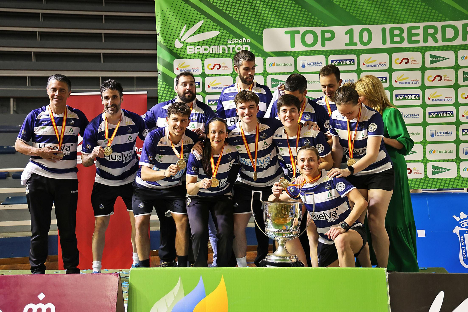 Imágenes de la final de liga de bádminton entre el IES La Orden y La RInconada