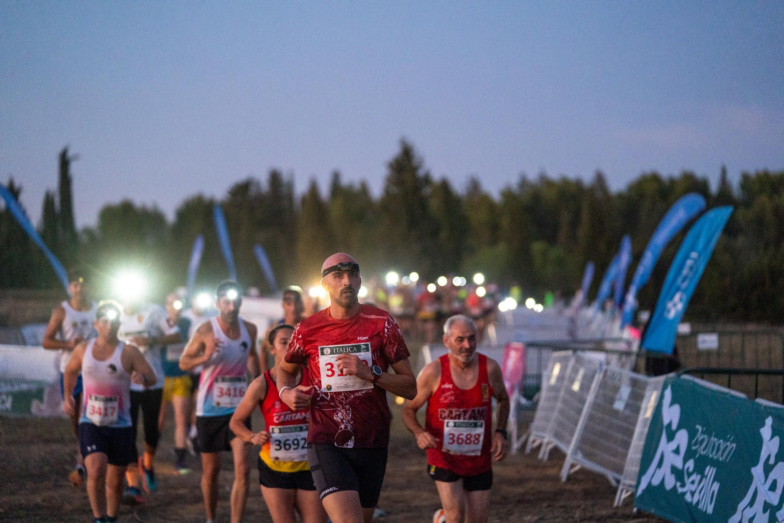 Las fotos de la prueba nocturna del Cross de Itálica