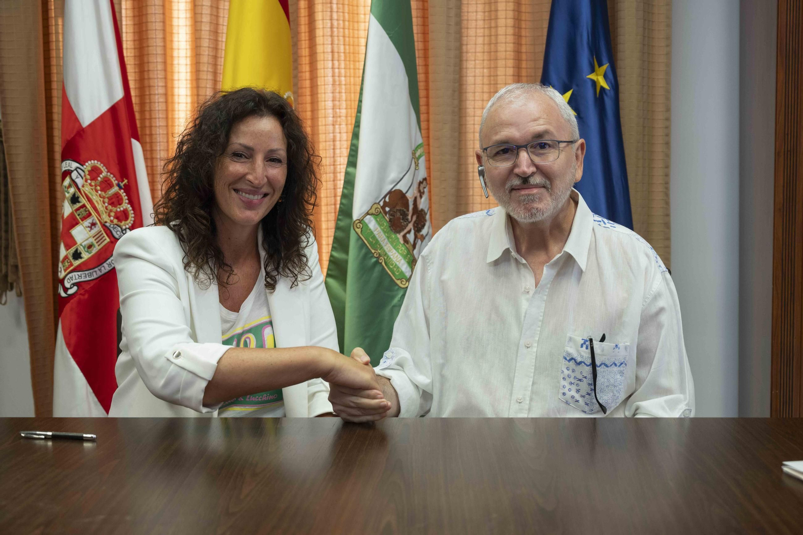 La alcaldesa de Almería y el presidente de verdiblanca.