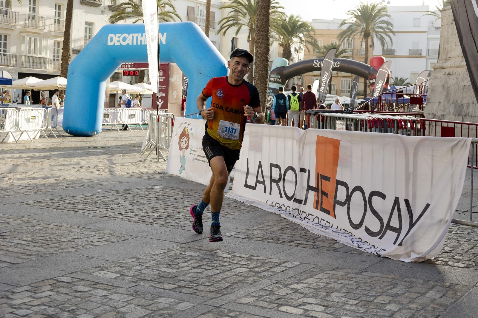 Búscate en las imágenes de la I media maratón Ciudad de Cádiz