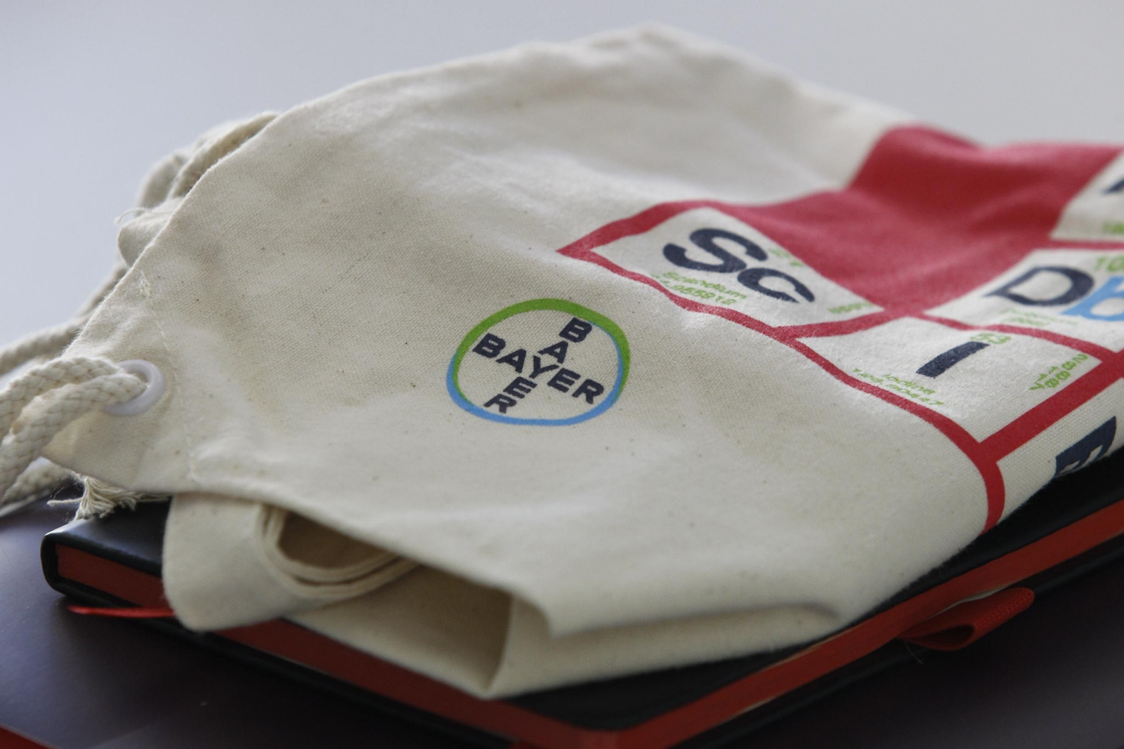 Fotogalería presentación resultados Bayer