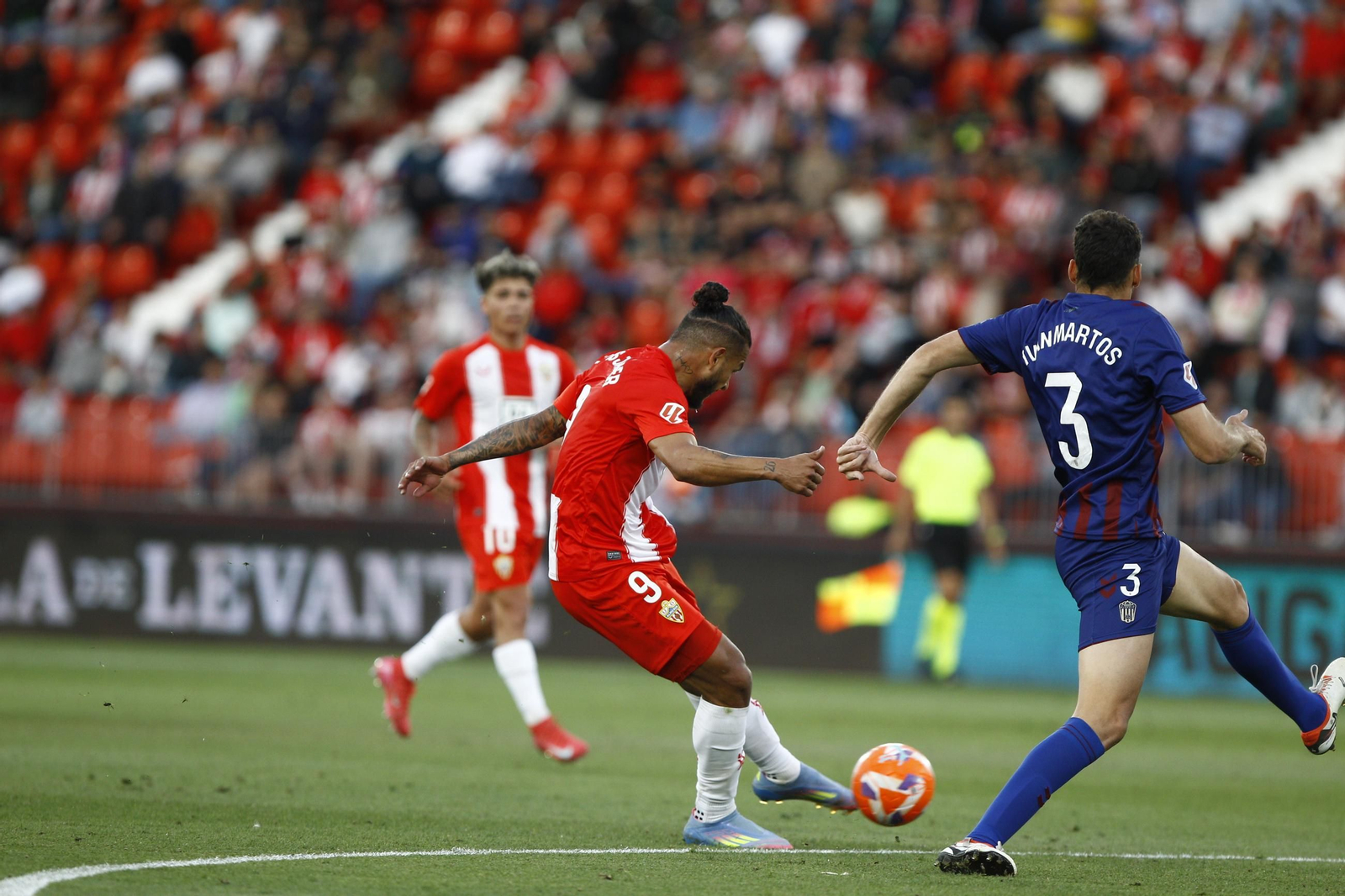 El U.D. Almería-C.D. Eldense, en imágenes