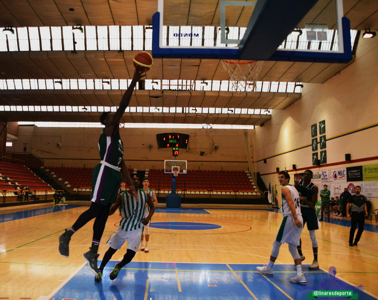 El junior brilla el Linares con Pablo Sánchez de MVP
