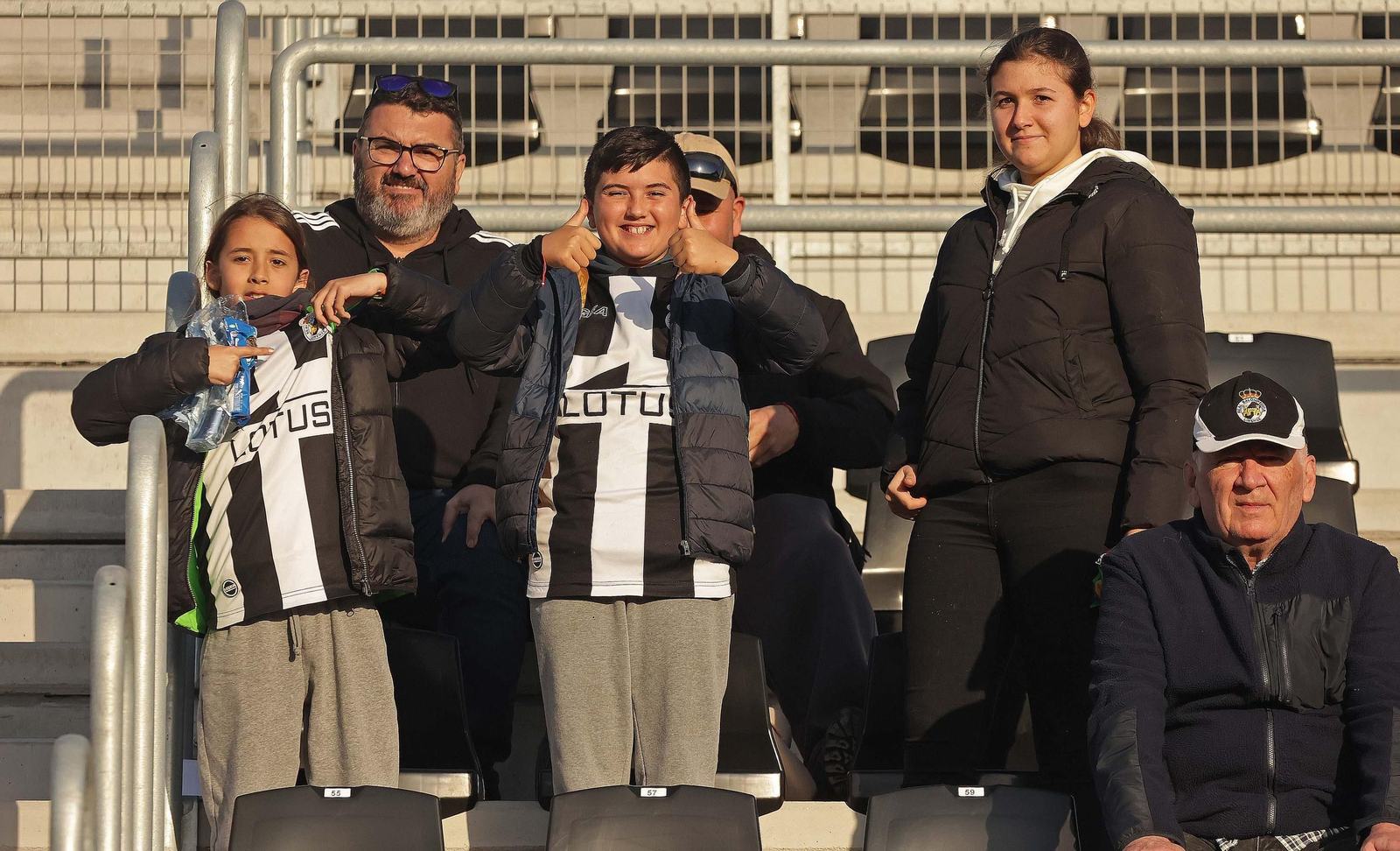 Búscate en el Ciudad de La Línea durante el Balona - Xerez DFC de Segunda Federación