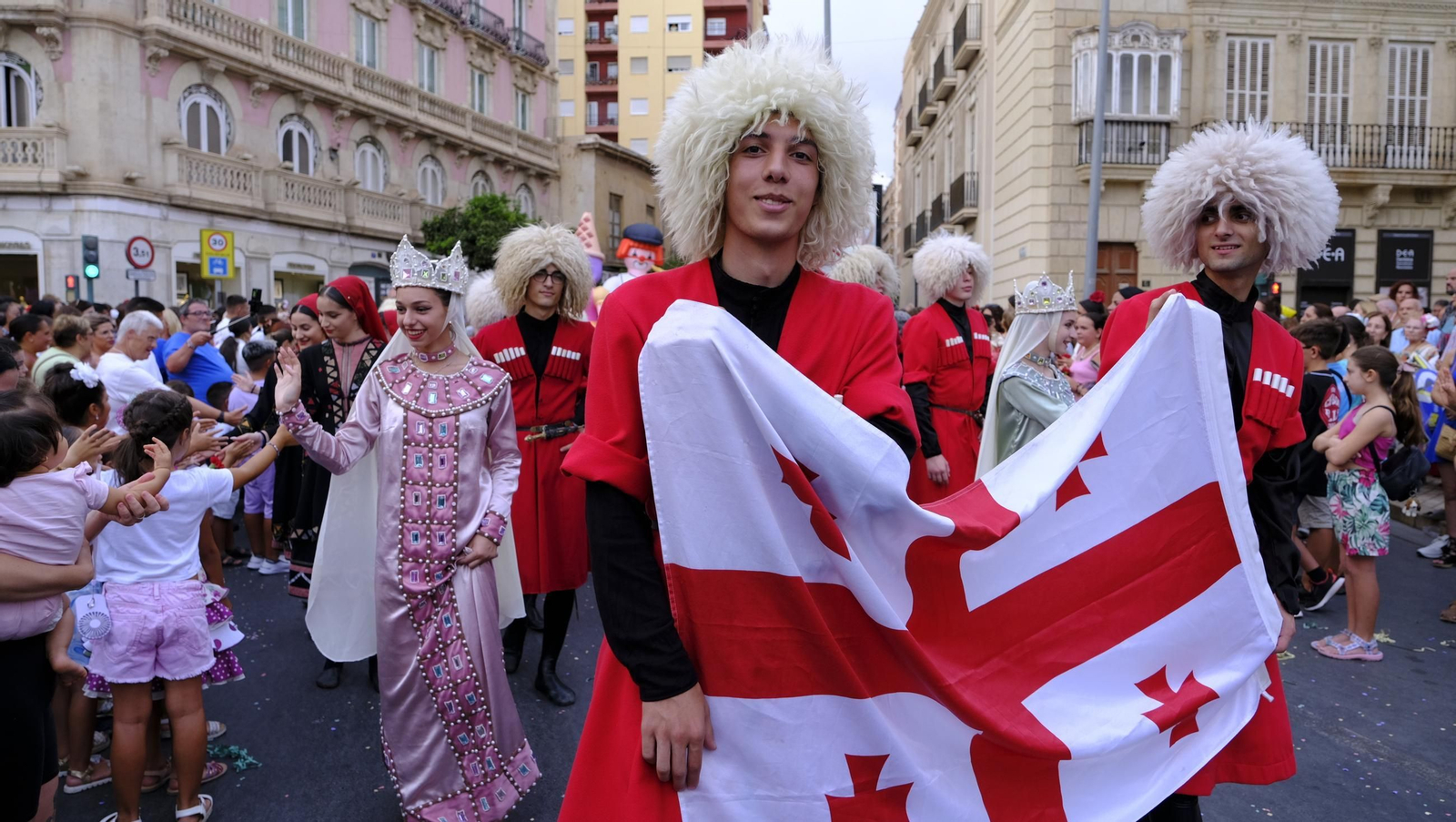 Las mejores imágenes de la Batalla de Flores de Almería