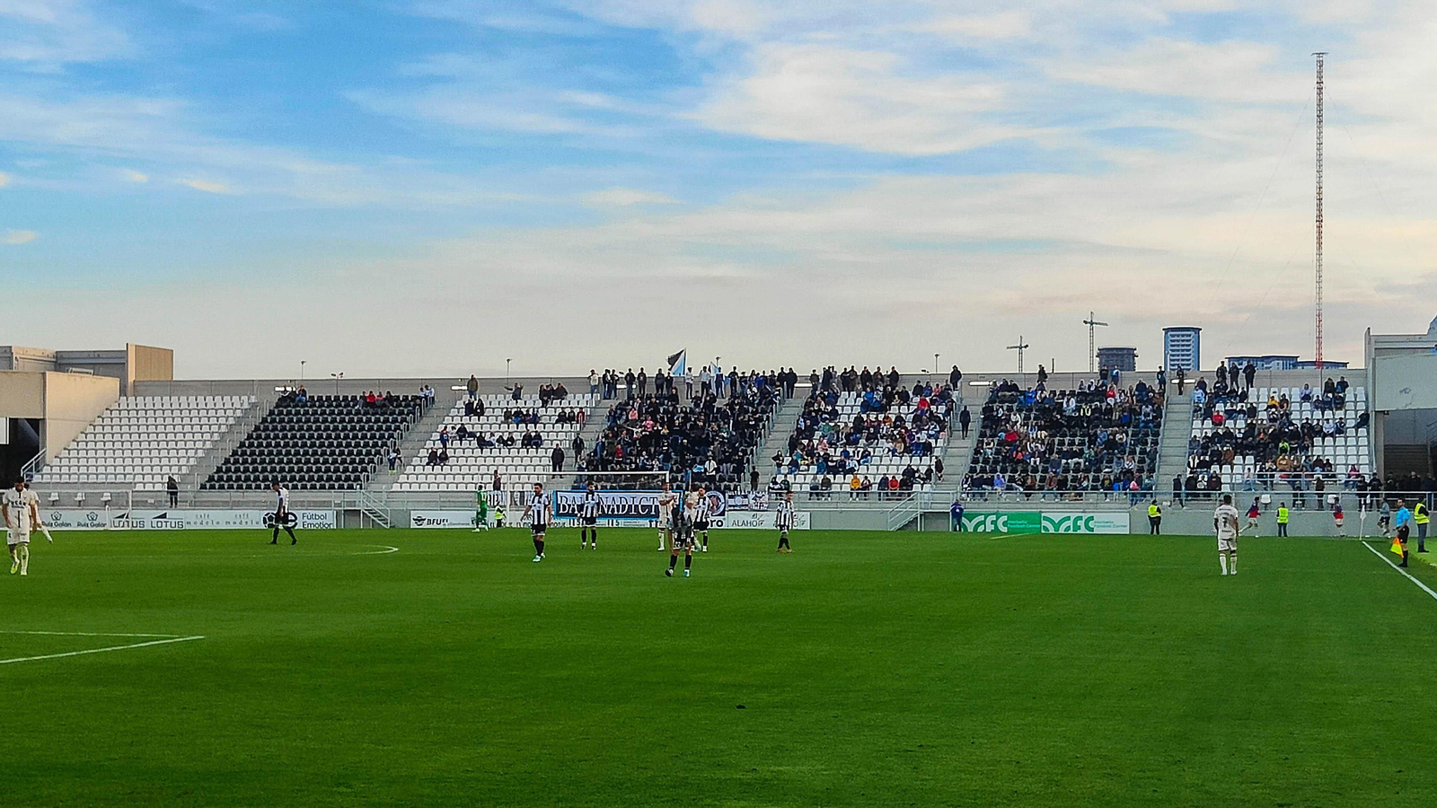 Búscate durante el Balona - UCAM Murcia en el Ciudad de La Línea