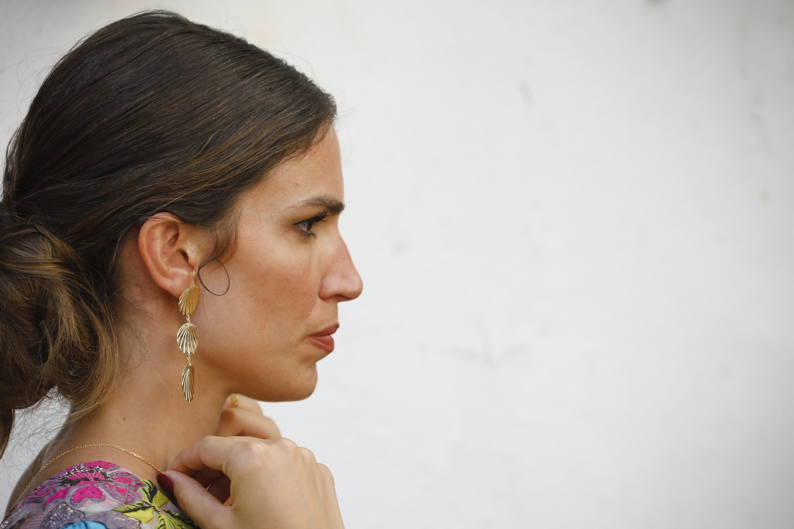 La calleja de las Flores de Córdoba se llena de moda y joyas, en imágenes