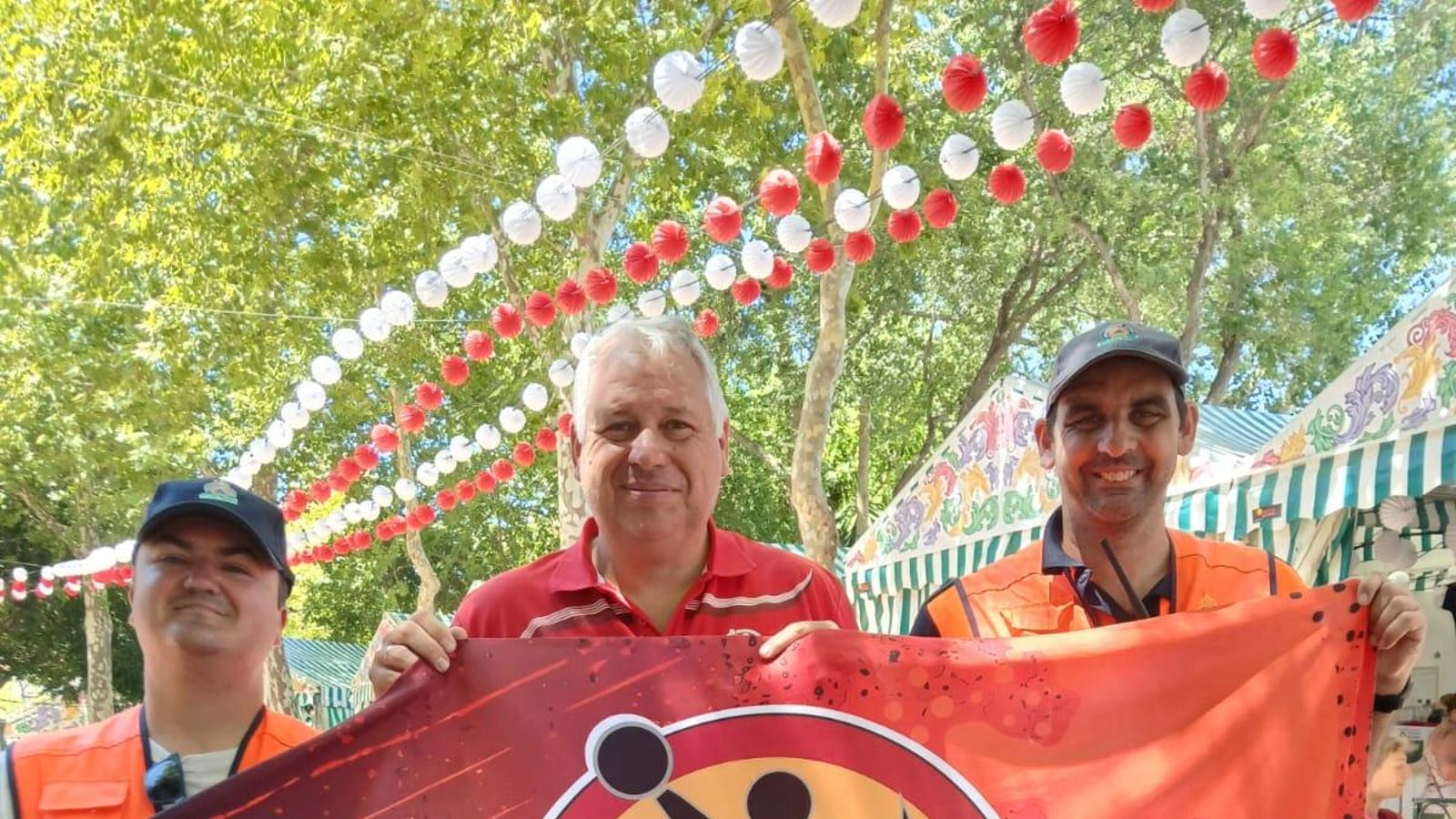 Búscate en las imágenes del Día de la Mujer de la Feria de San Fernando 2024