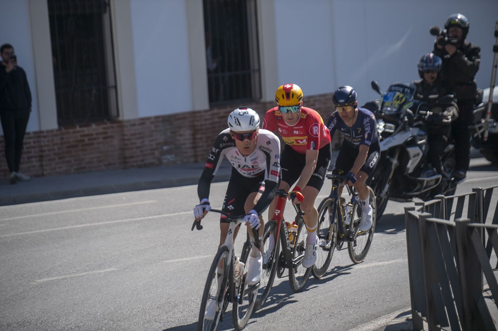 Las mejores fotos de la etapa final de la Ruta del Sol Vuelta a Andalucía con desenlace en Lucena