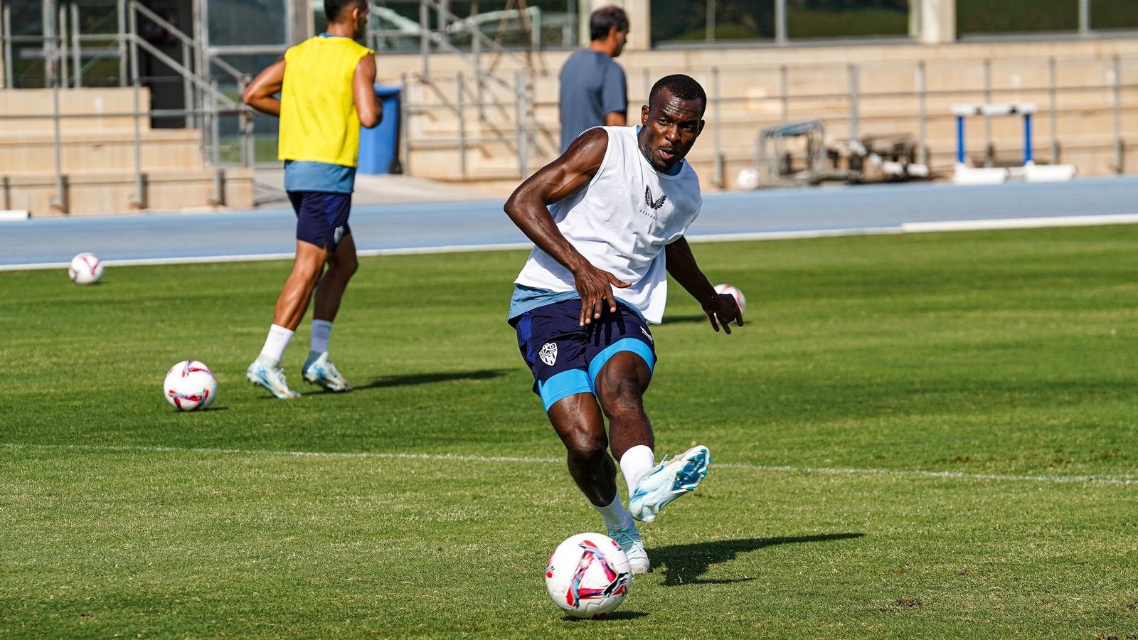 ¿Confiará Rubi en Langa de inicio para Valencia en detrimento de Centelles?