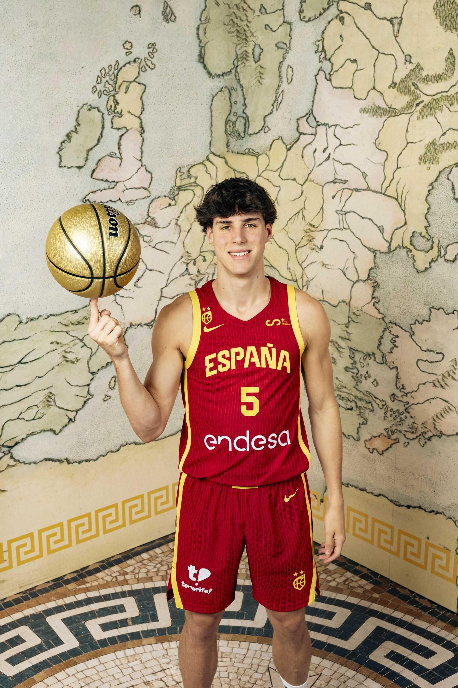La sesión de fotos oficial de Alberto Díaz y Mario Saint-Supéry con España