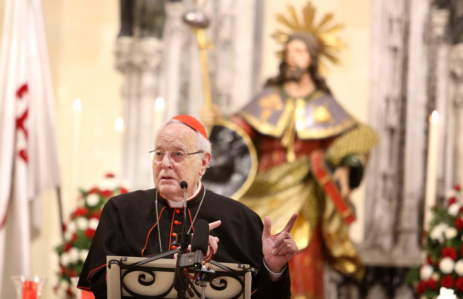 El Cardenal Carlos Amigo pronuncia el primer pregón Jacobeo en Santiago