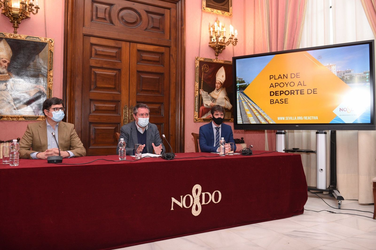 Juan Espadas, Álvaro Pimentel y David Guevara, en la presentación del proyecto.