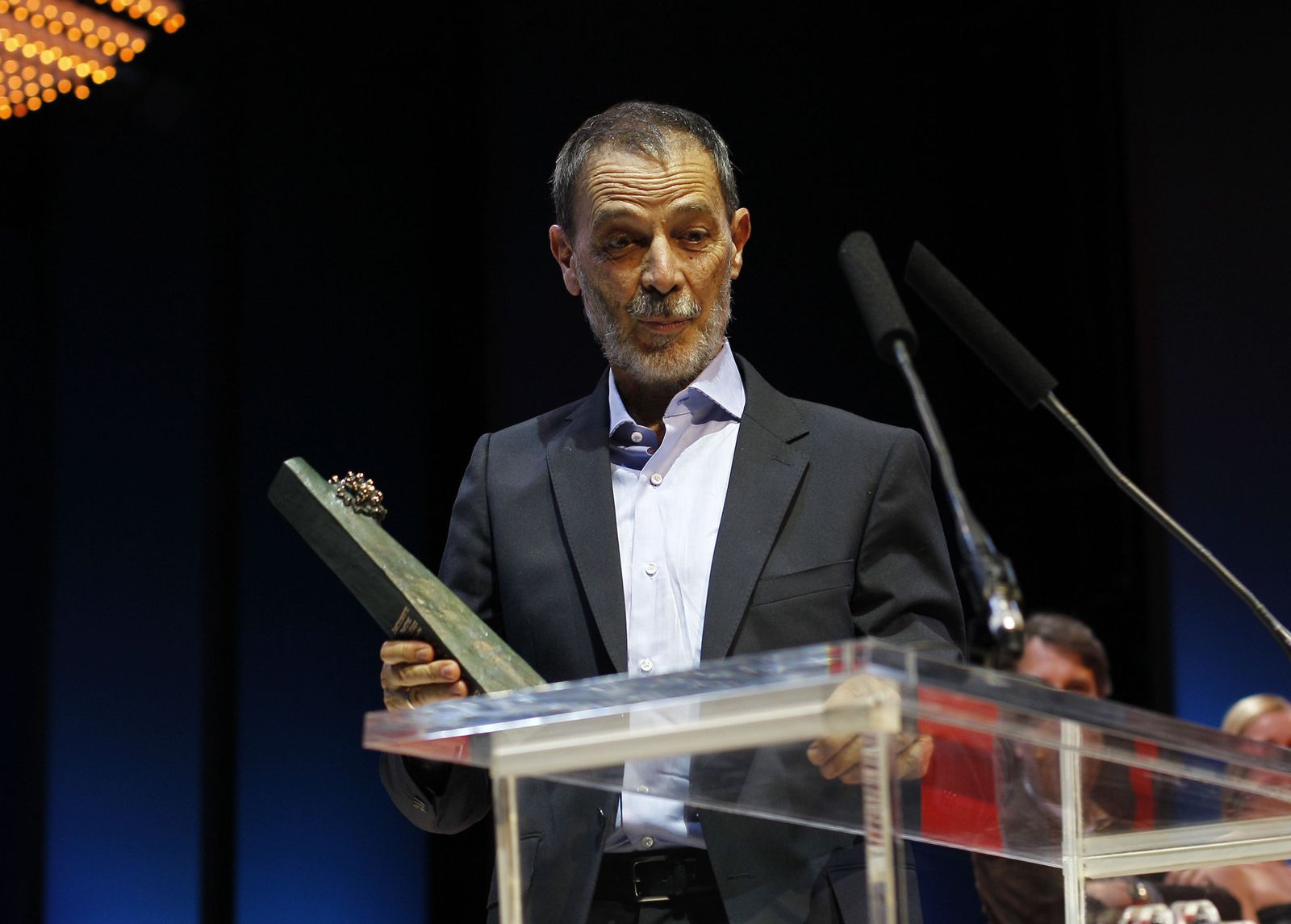 Alcaine, con el Premio Ricardo Franco del Festival de Málaga de 2011 en reconocimiento a su trayectoria.