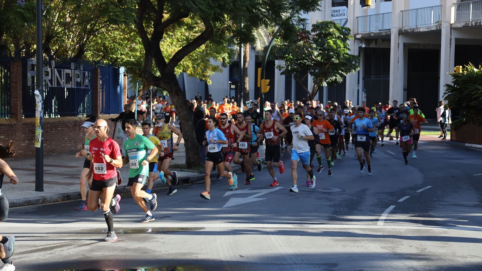 Búscate en las fotos de la Carrera de la Prensa en Málaga