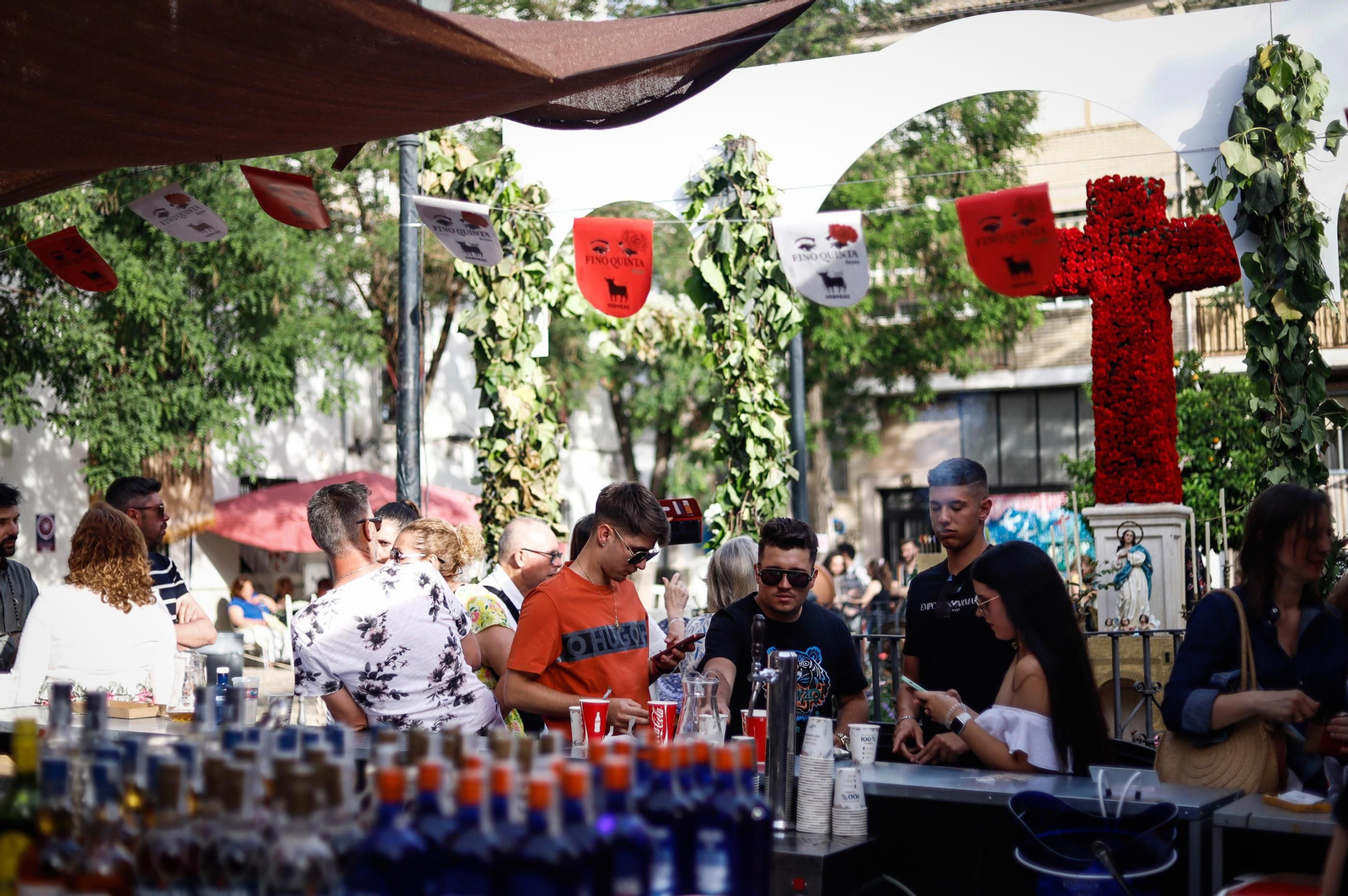 Así celebra Granada sus Cruces, en imágenes