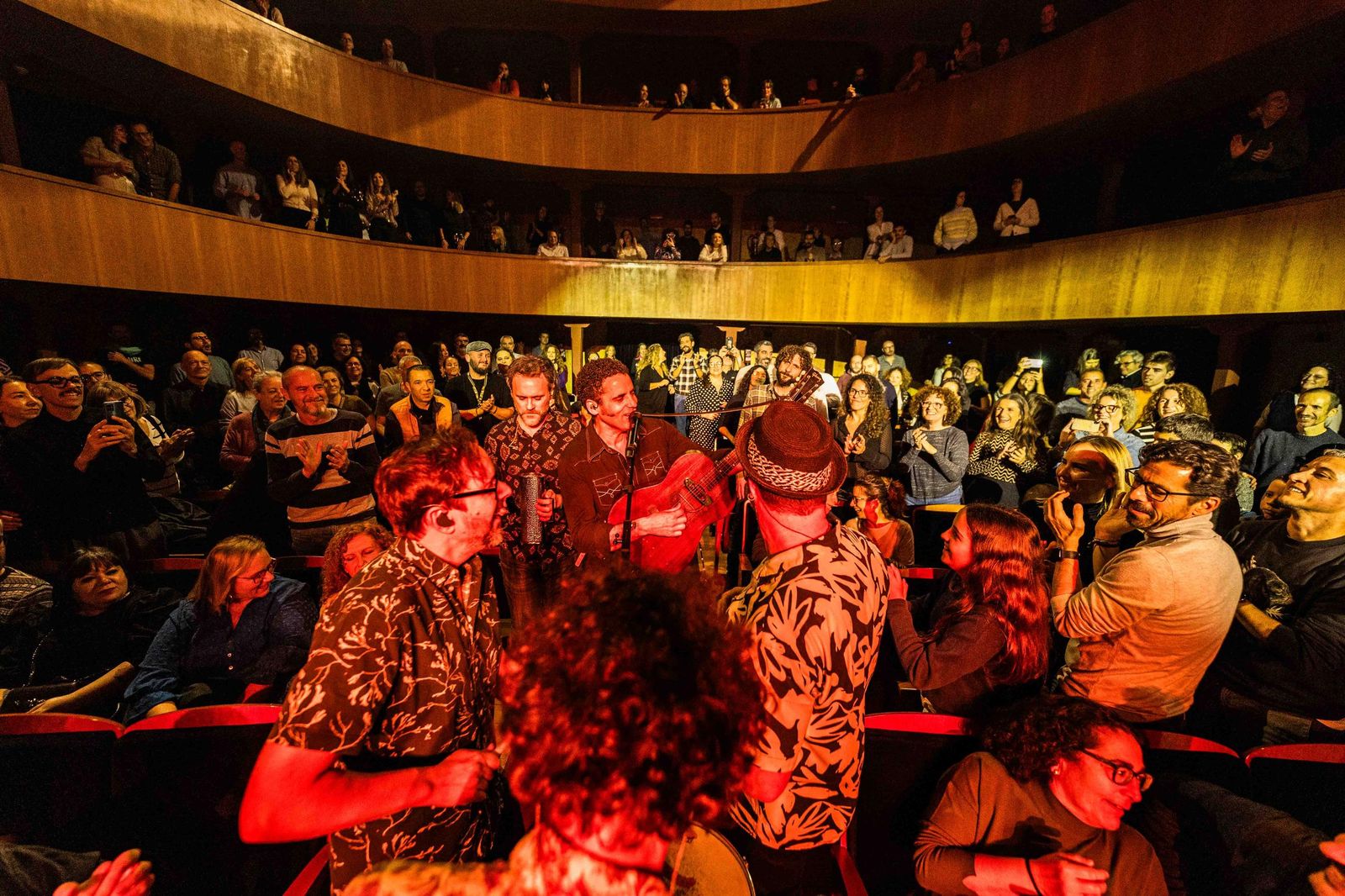 Espectacular concierto de Depedro en el Teatro de las Cortes de San Fernando