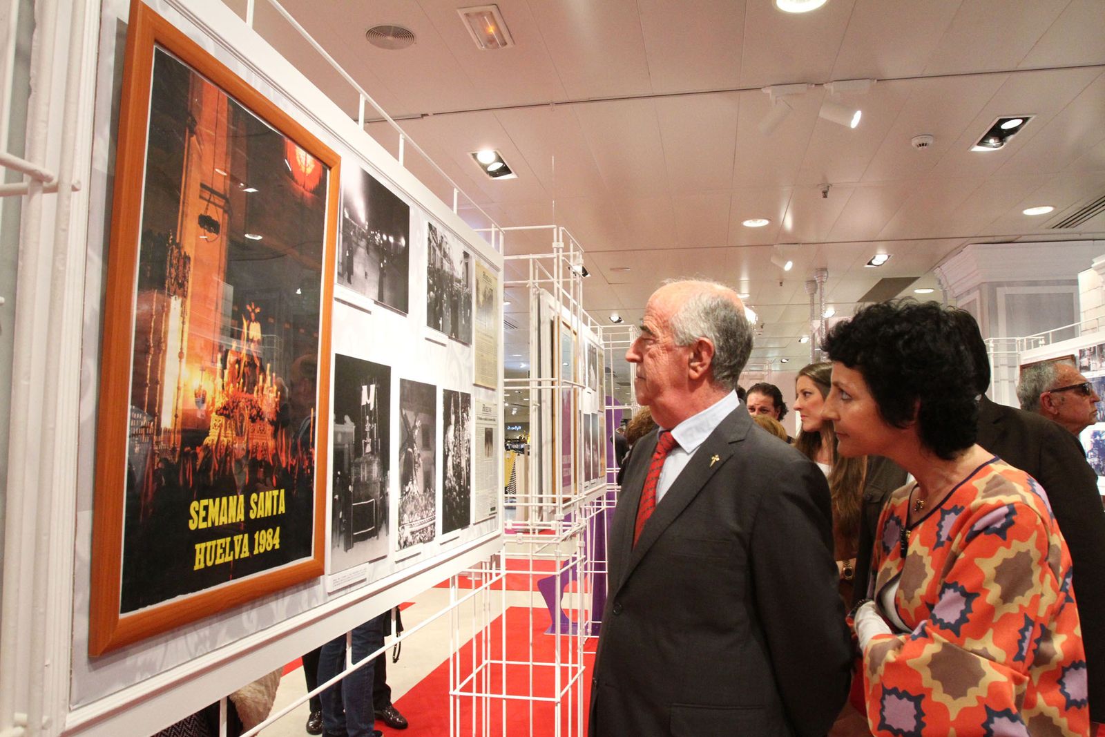 Se inaugura la exposición 'Cera y ruán' en el Corte Ingles