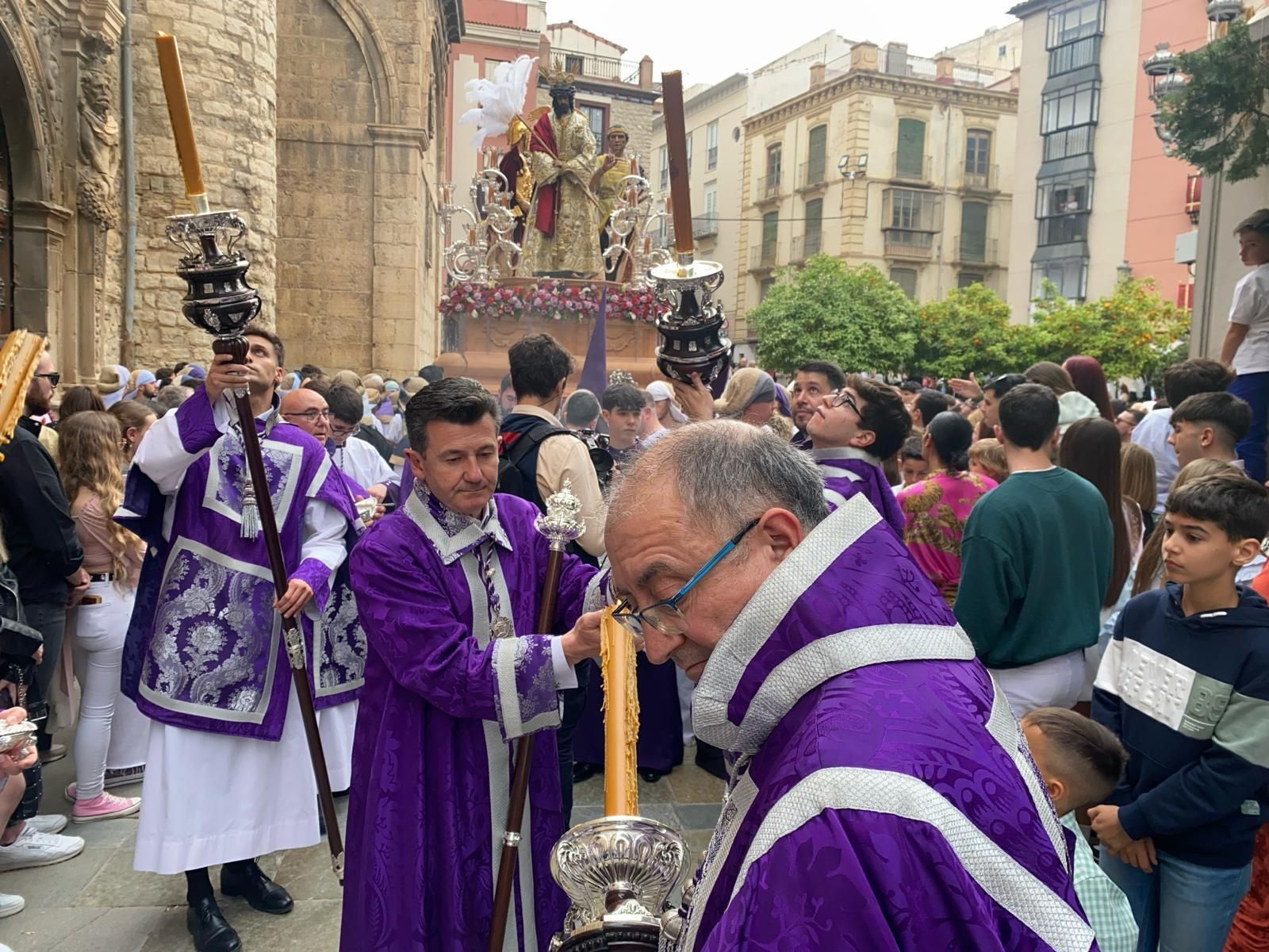 Tarde de Domingo de Ramos con cielos grises