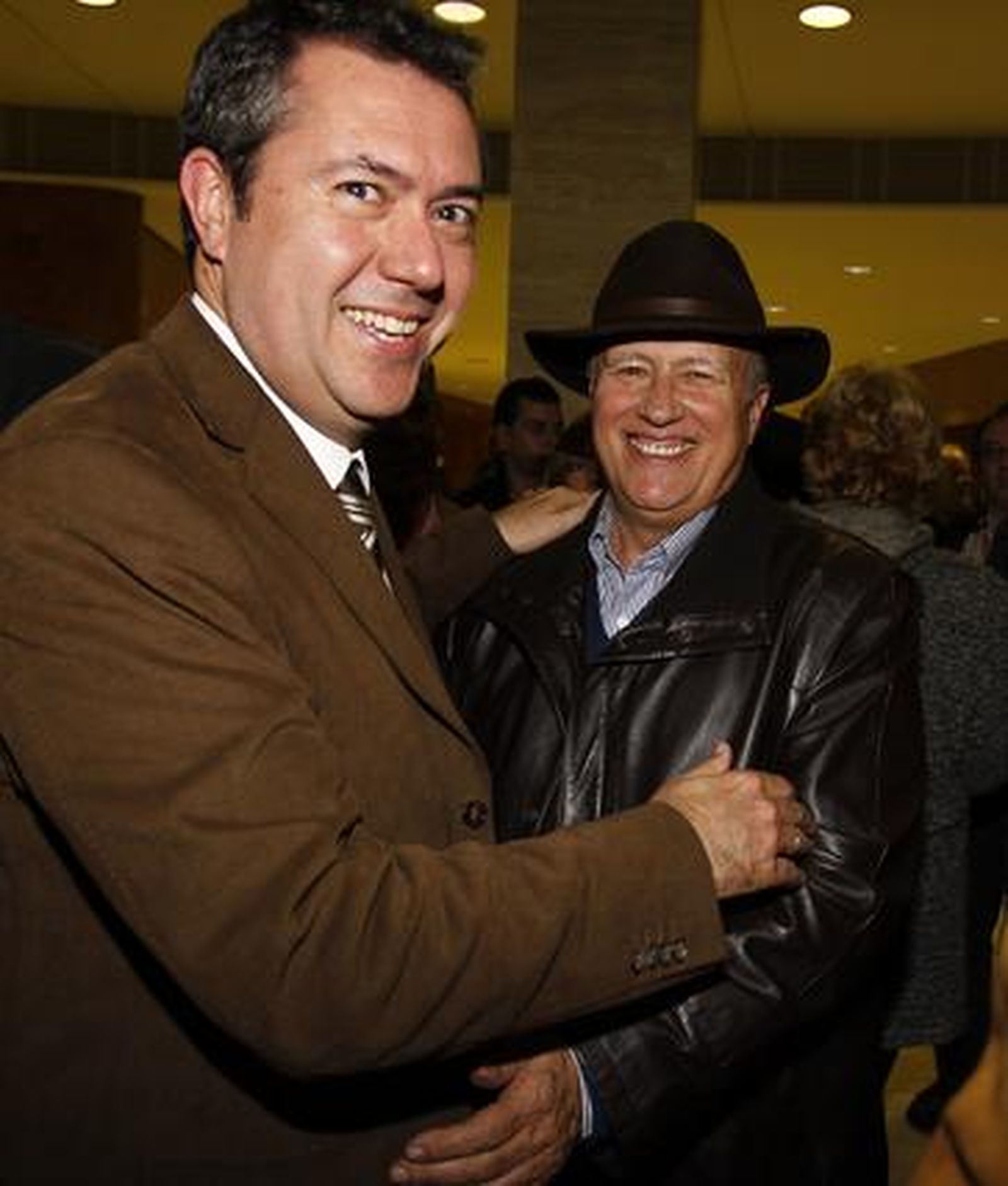 Acto de presentación del candidato socialista.

Foto: Antonio Pizarro / EFE