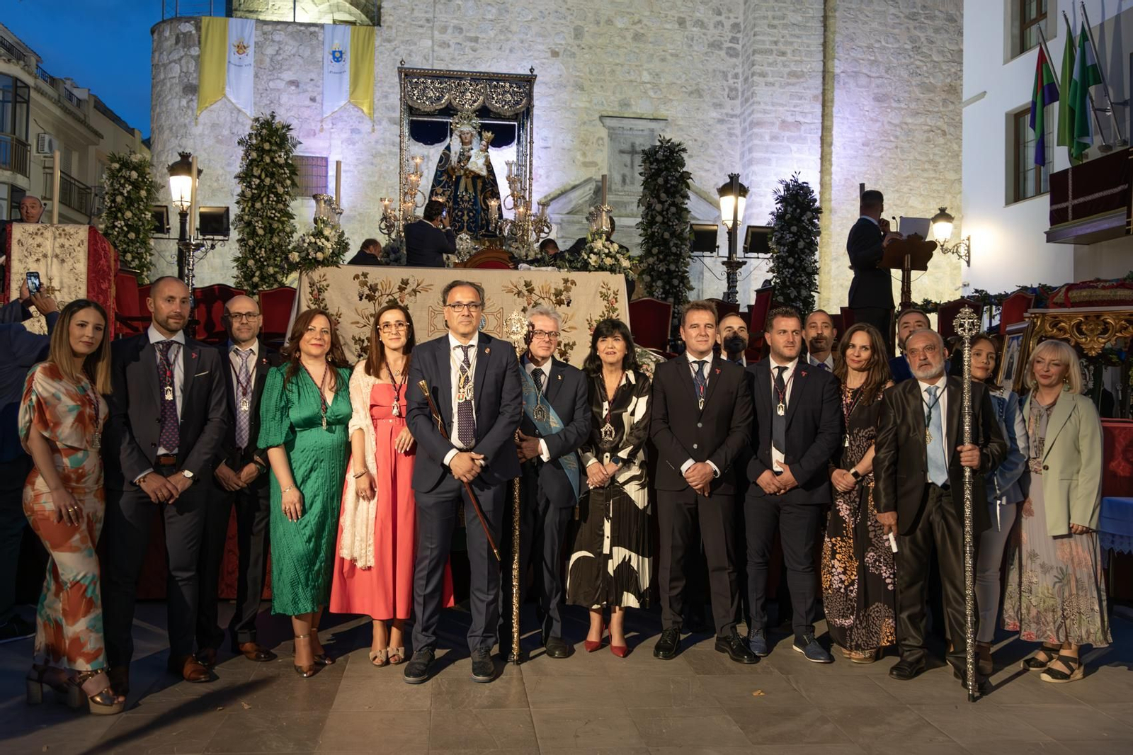 Santa Ana, patrona de Torredelcampo, recibe el bastón de mando como Alcaldesa Perpetua.