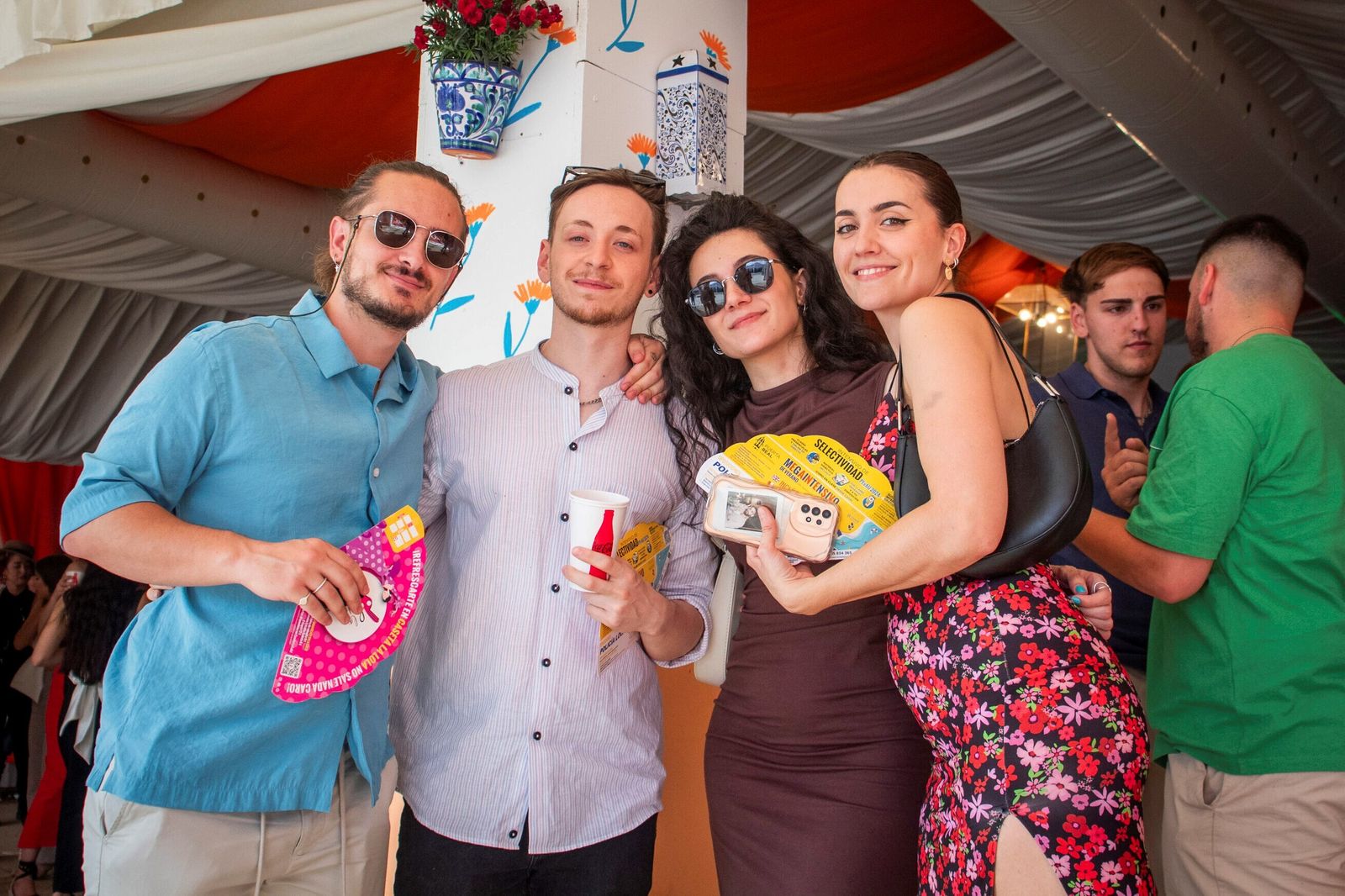 Granada vive un domingo de Corpus marcado por el buen tiempo.