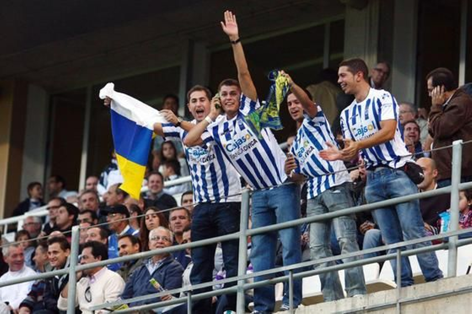 El Recreativo vence en casa a Las Palmas (4-2). / Alberto Domínguez