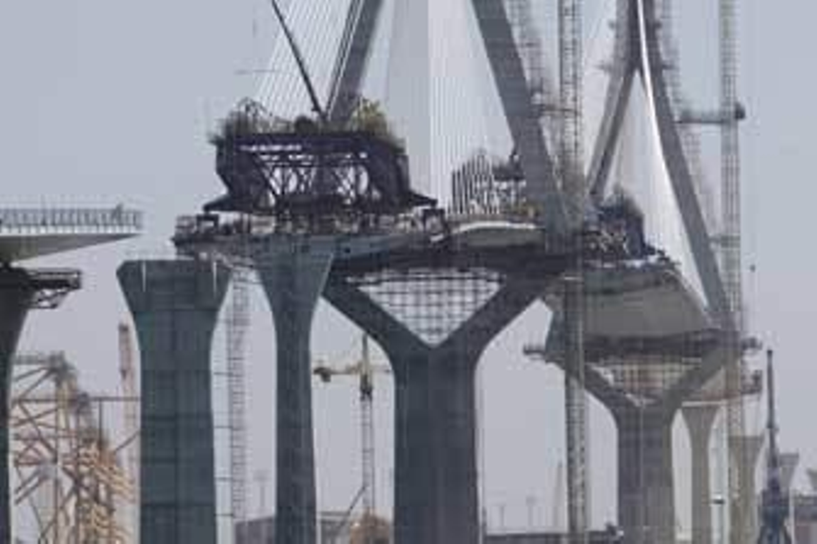 Una imagen de los trabajos en el puente. /Lourdes de Vicente