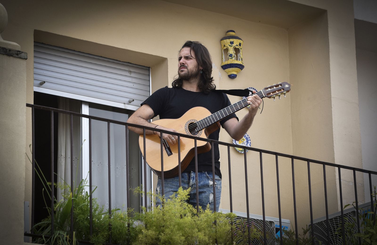La resistencia en las calles de Sevilla Este y La puebla del Río: corazón de Sevilla y puerta de Doñana