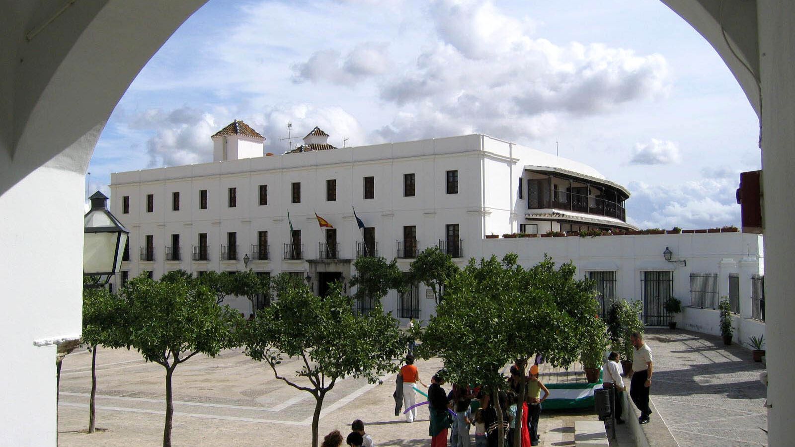 Vista de la fachada del Parador de Arcos