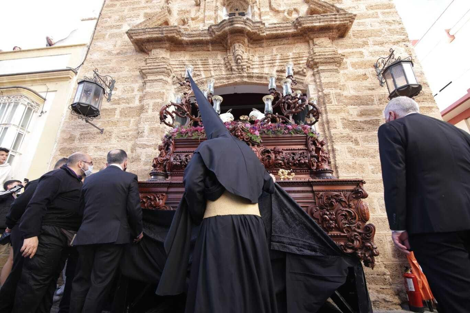 Miércoles Santo en San Fernando: Las imágenes de la Vera Cruz