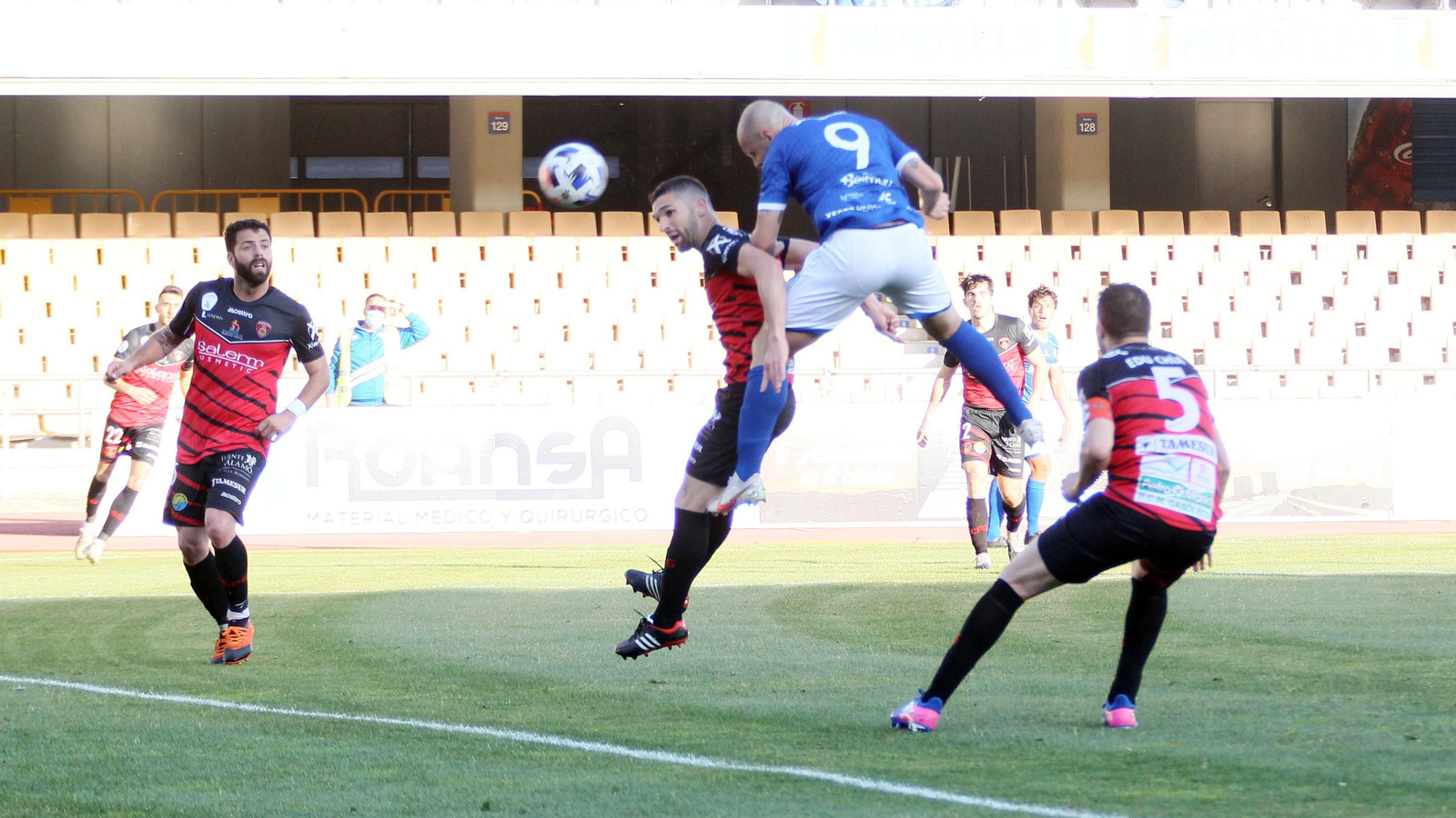 Imágenes del Xerez DFC contra Salerm Puente Genil en Chapín