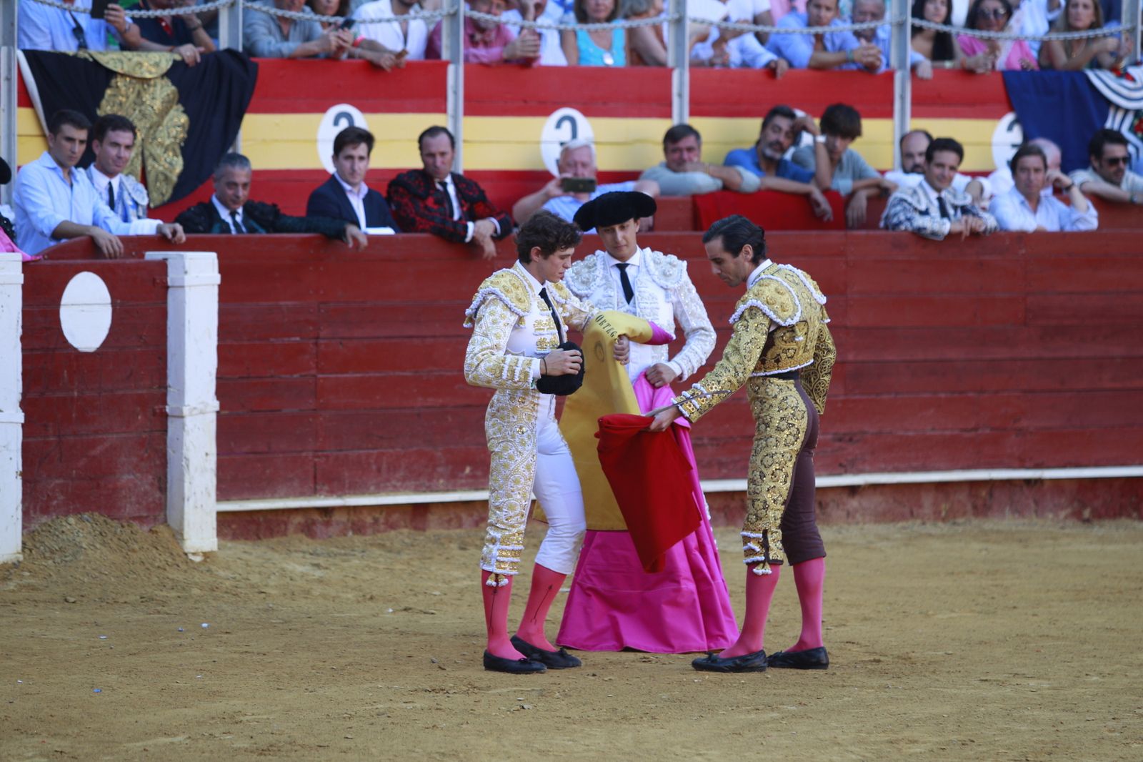 Imágenes del triunfo del torero almeriense Jorge Martínez el día de su alternativa