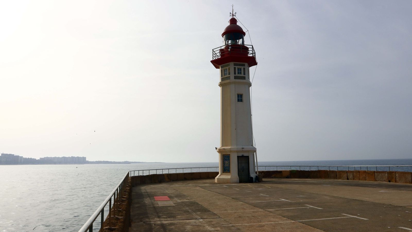 El Faro de Poniente