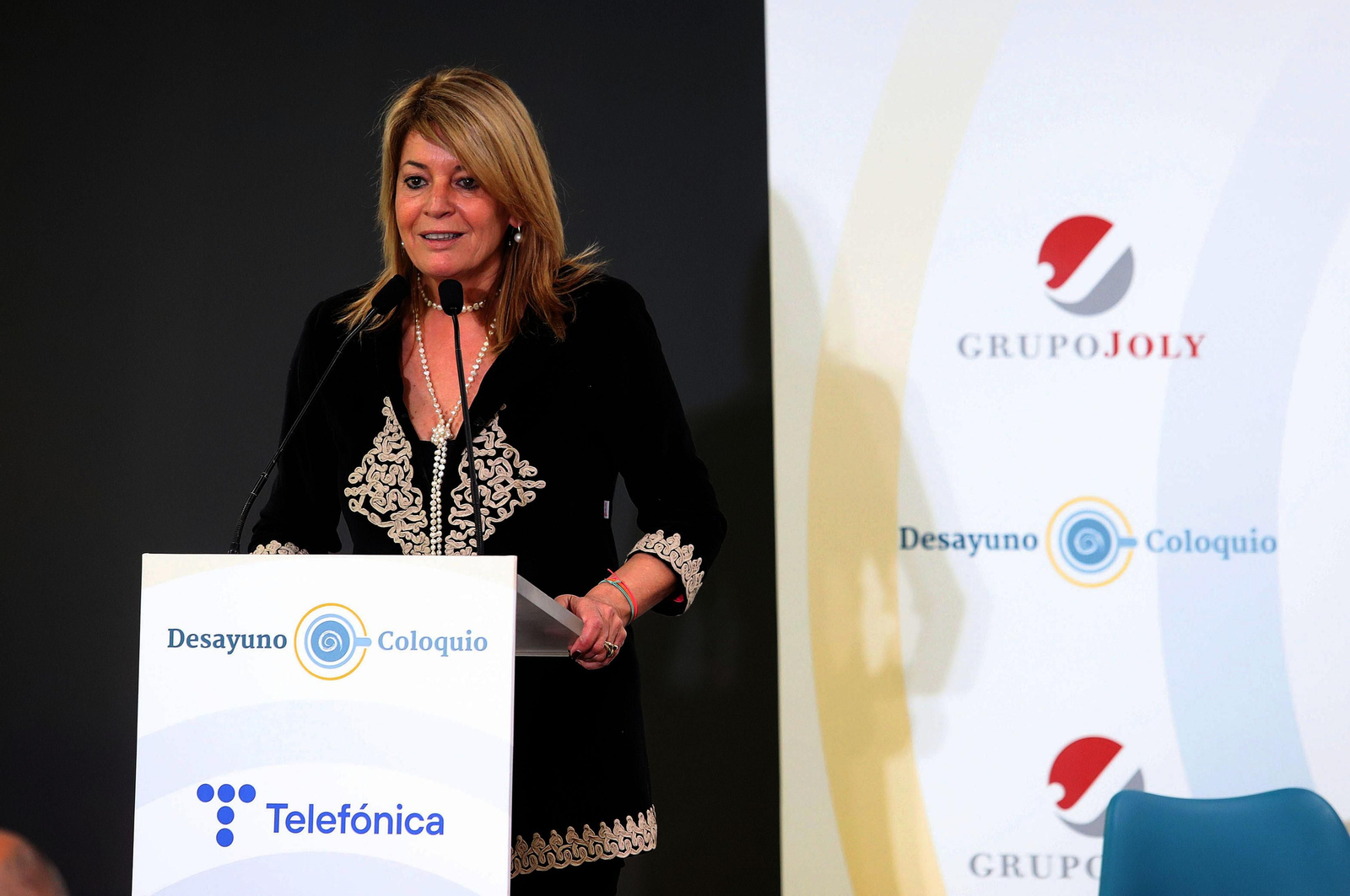 Imágenes del Desayuno Coloquio "Enomía azul, claves para el desarrollo sostenible" organizado por el Grupo Joly