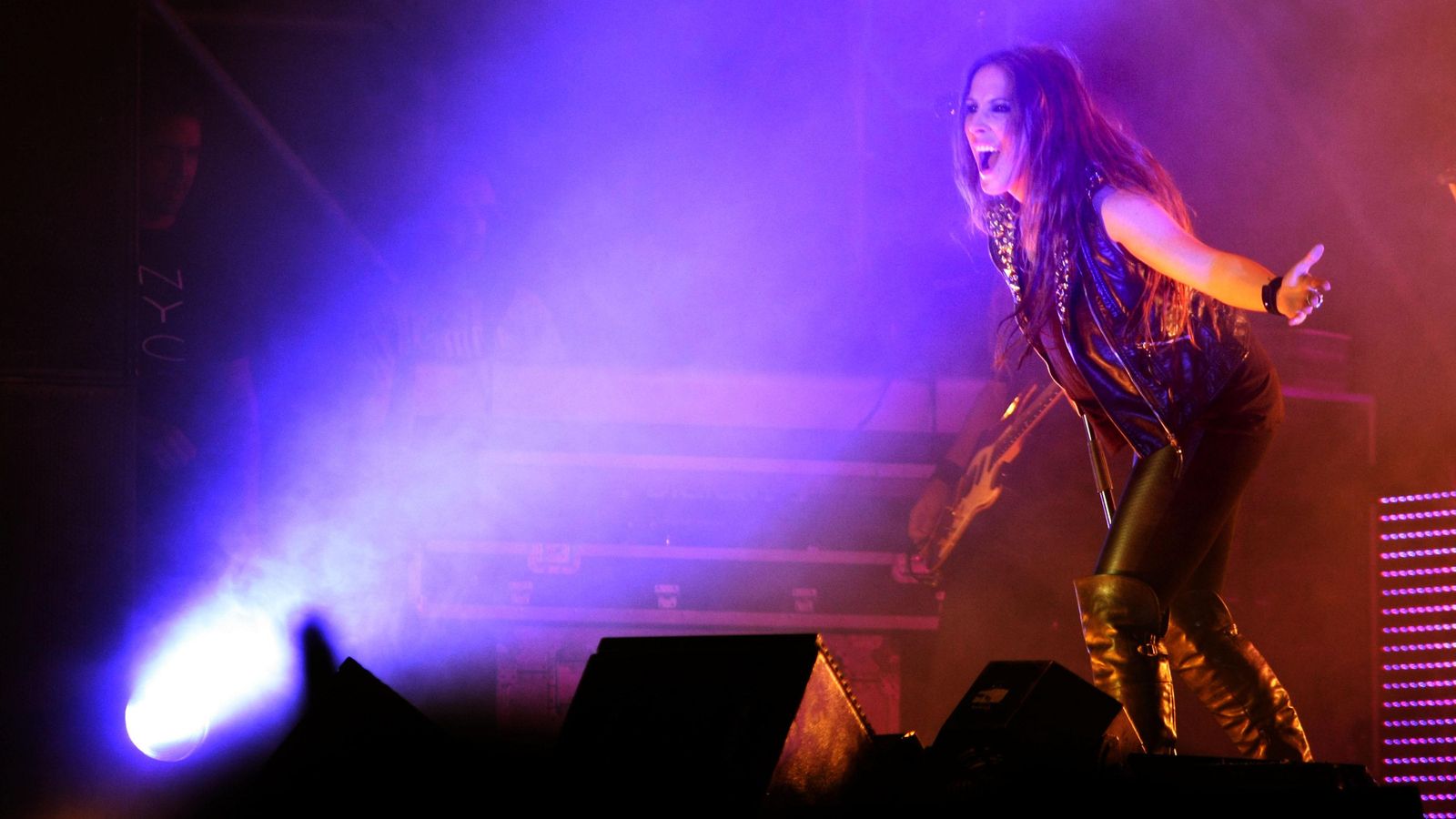 Malú durante el concierto que dio en el espacio Música junto a la ría en 2013. Malú durante el concierto que dio en el espacio Música junto a la ría en 2013.