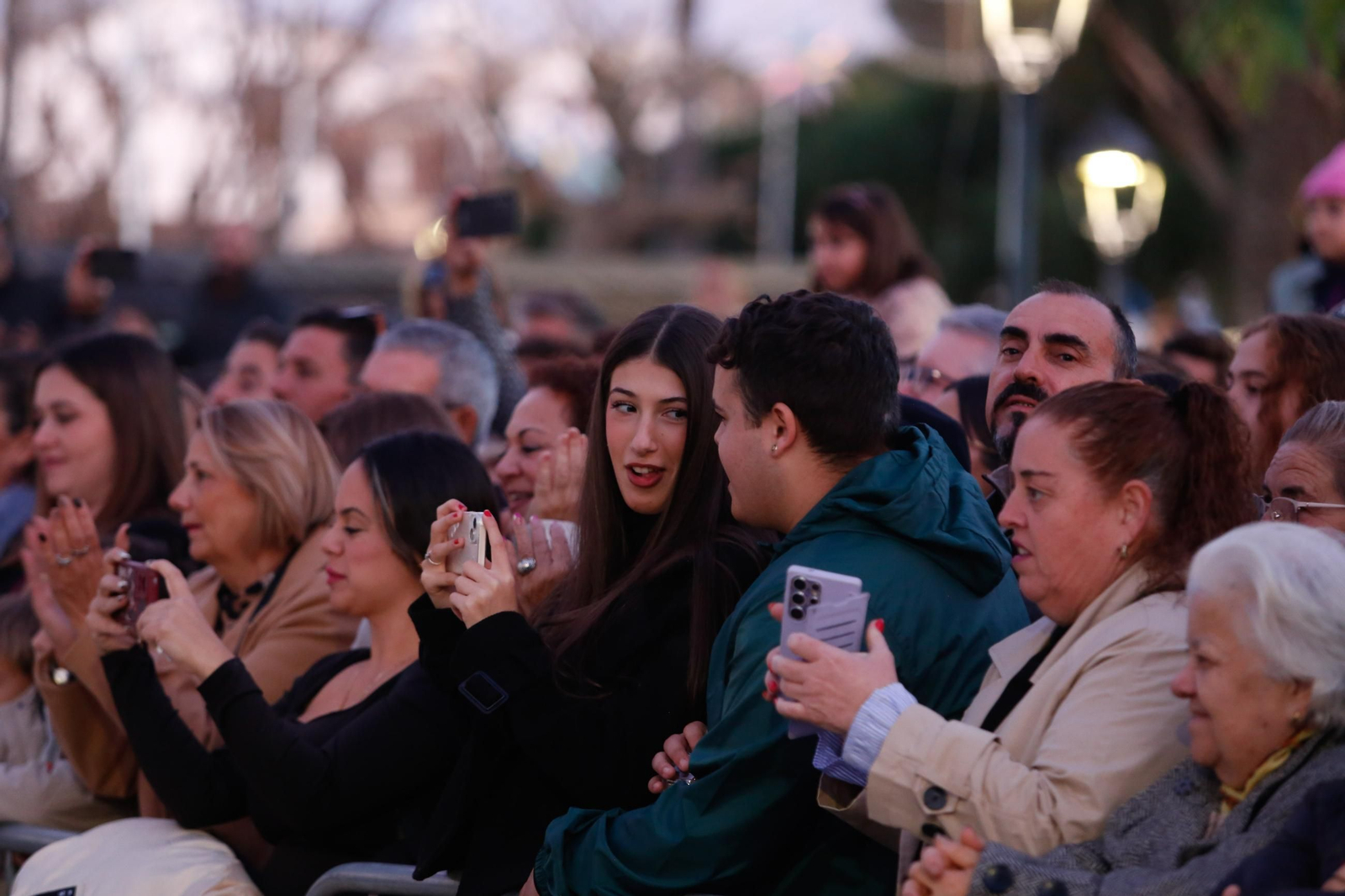 Las fotografías del encendido del alumbrado de Navidad en San Roque