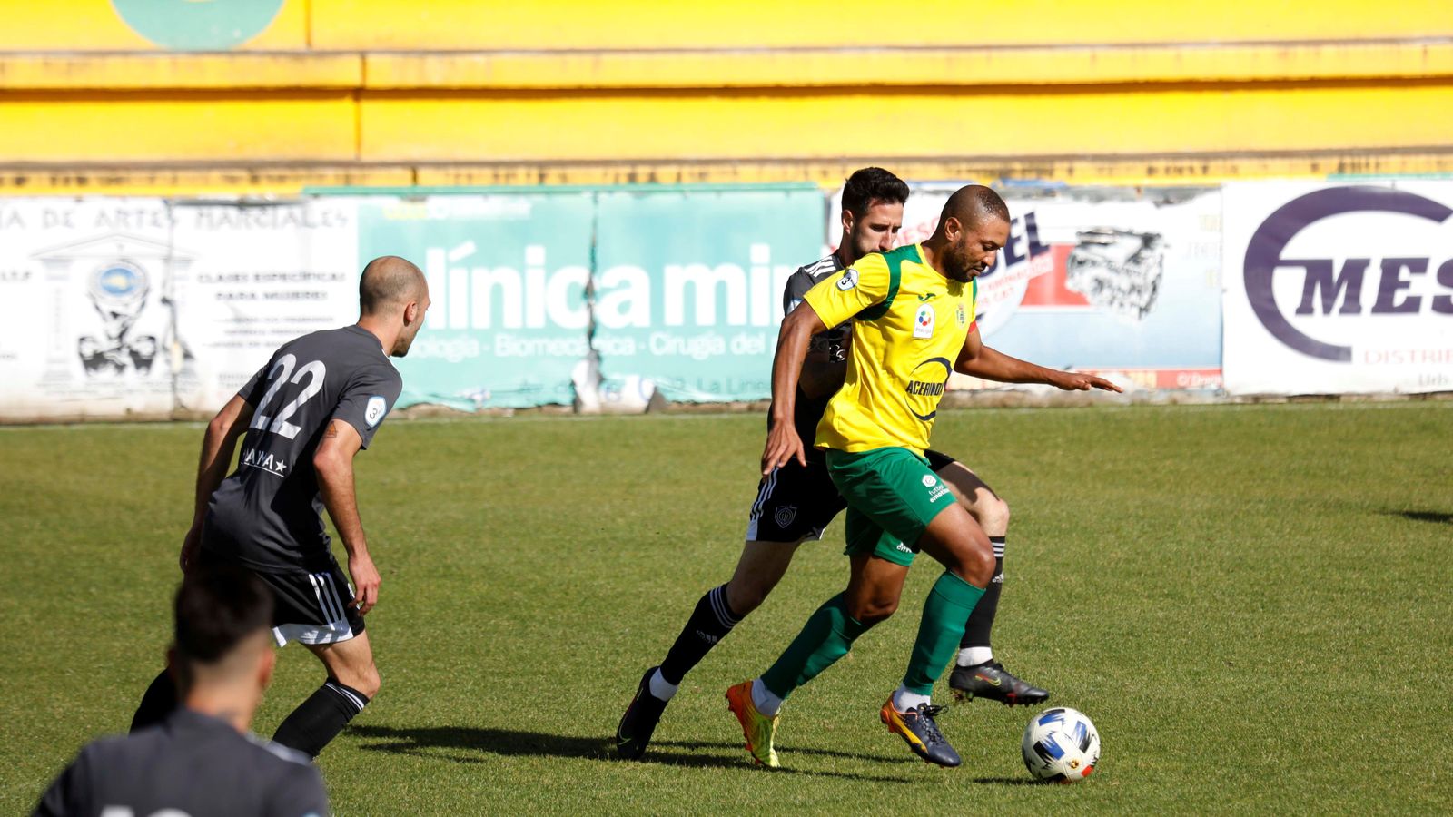 Ekedo fue protagonista involuntario al anotar el segundo gol contra la Unión en propia meta.