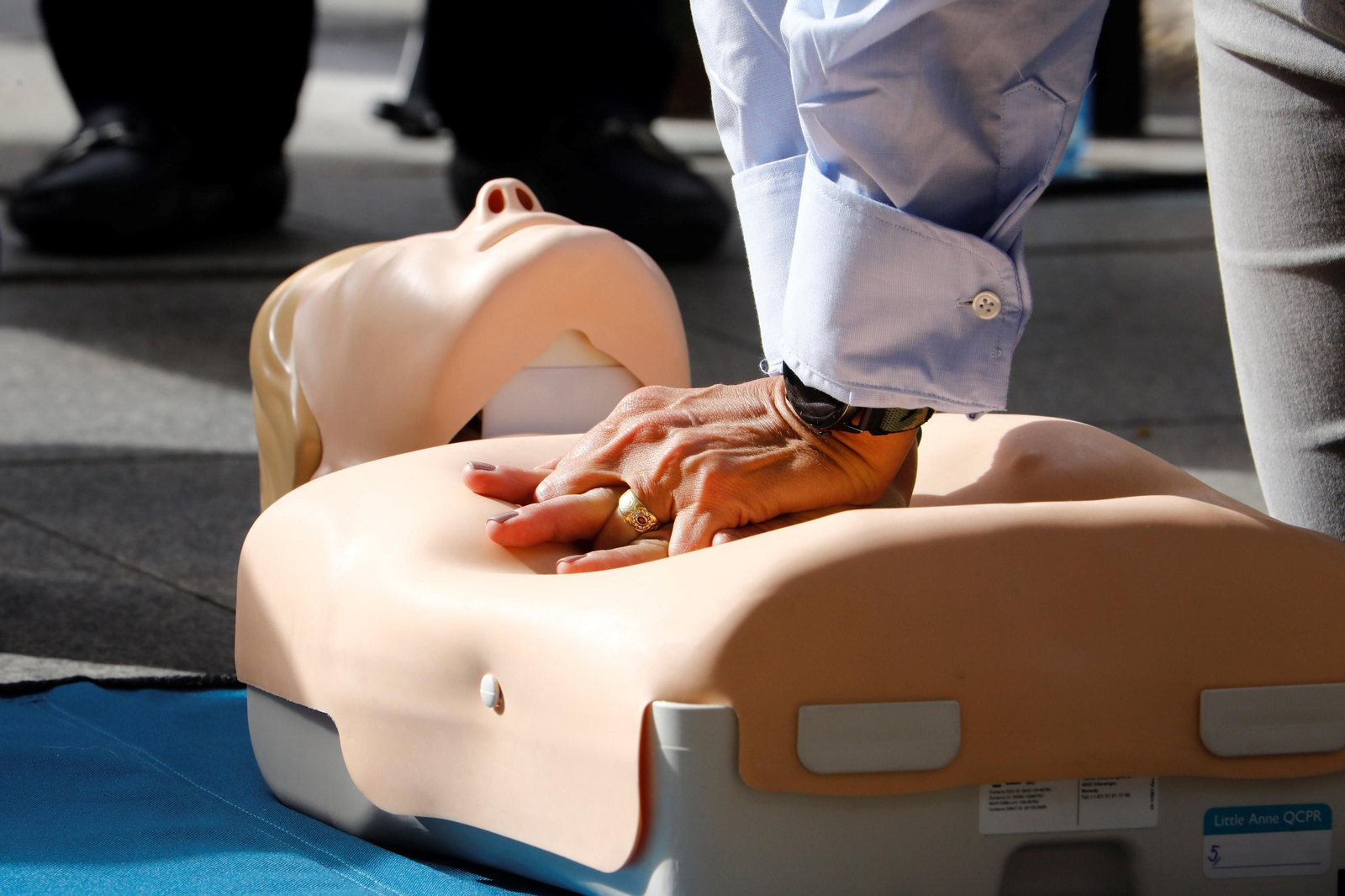 Las imágenes del taller de primeros auxilios y reanimación cardiopulmonar en Las Tendillas