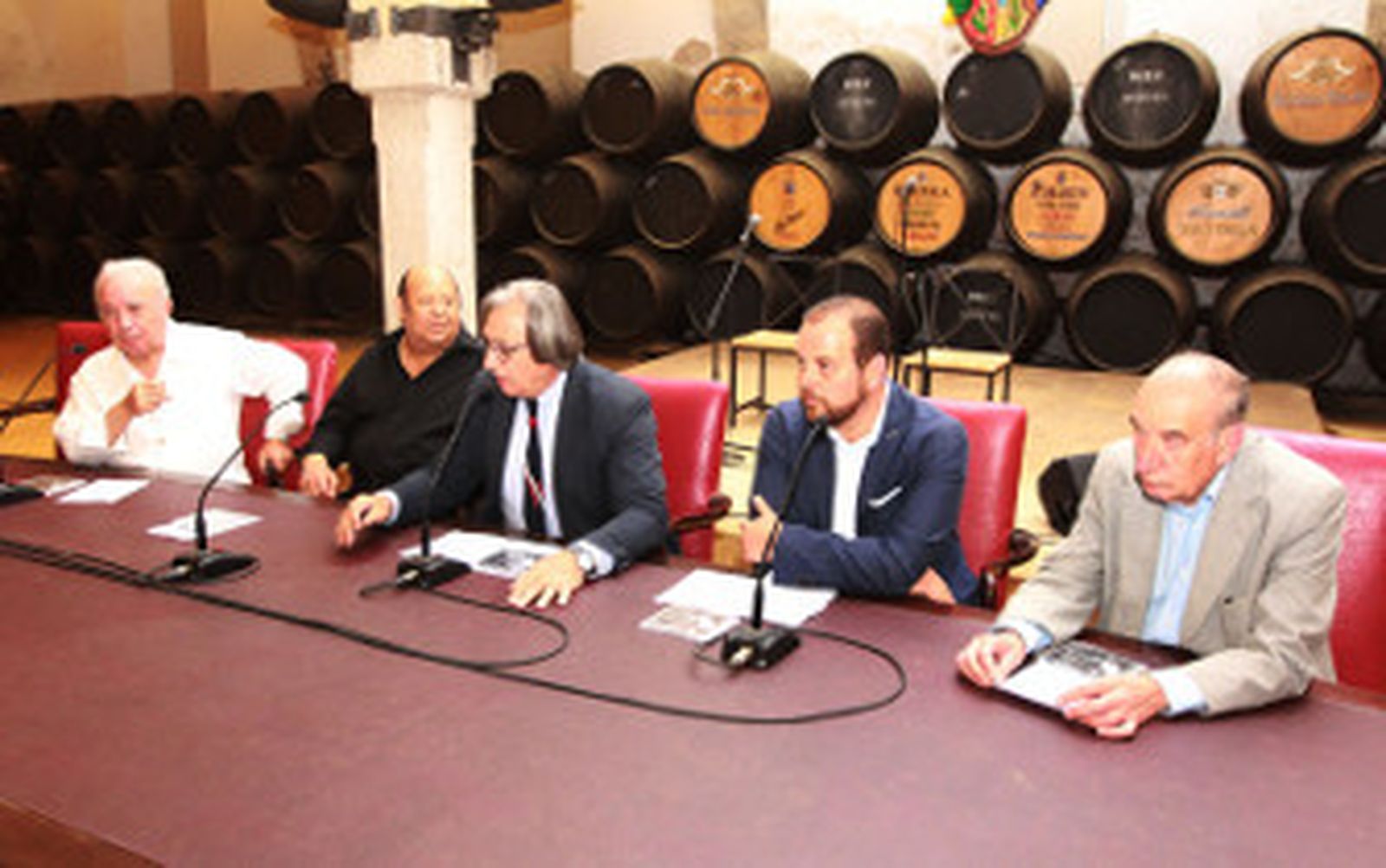 Manuel Moneo presenta el disco 'Pa mi Manué' en medio de gran expectación