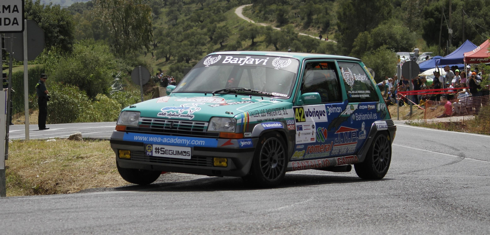 Amador Jaén, en acción en la Subida a Ubrique con el Renault 5 GT Turbo preparado por Peyo Competición. Amador Jaén, en acción en la Subida a Ubrique con el Renault 5 GT Turbo preparado por Peyo Competición.