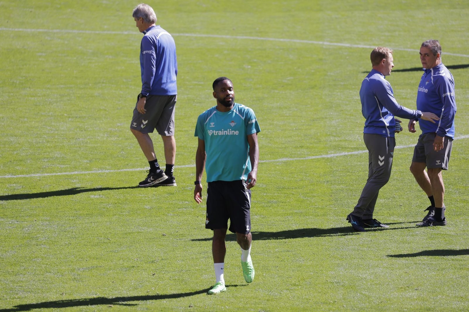 Las fotos del entrenamiento del Betis a puerta abierta