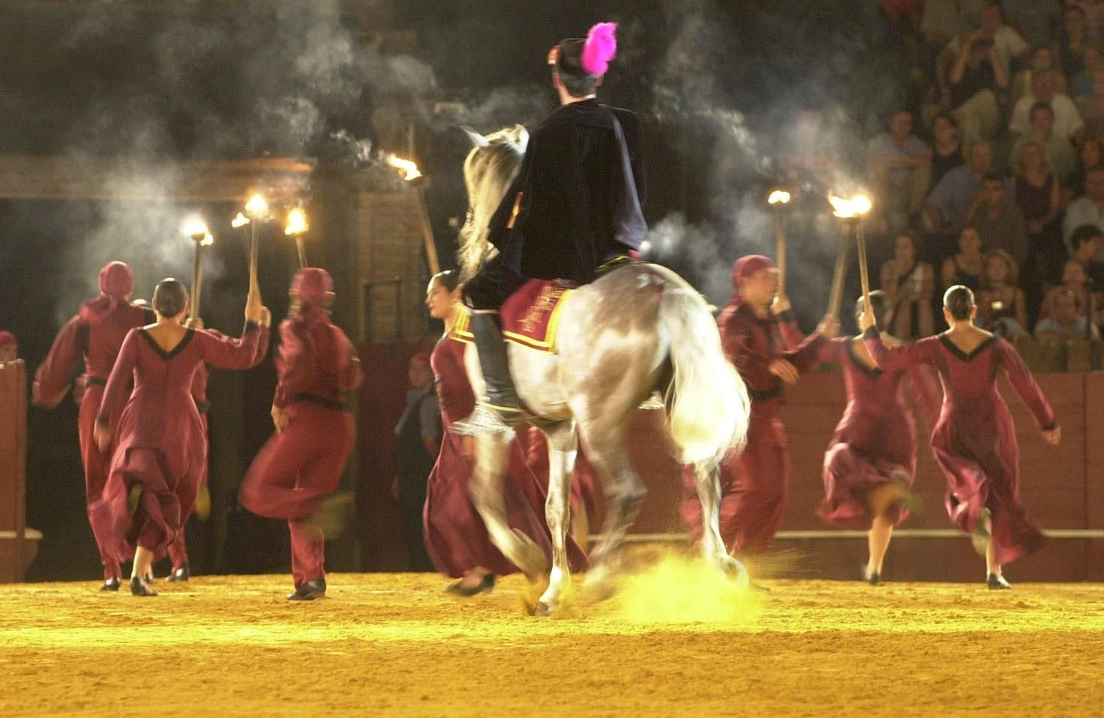 Estreno de 'Don Juan en los ruedos' en la Plaza de Toros de la Maestranza de Sevilla dentro de la programación de la Bienal de Flamenco, en el año 2000.