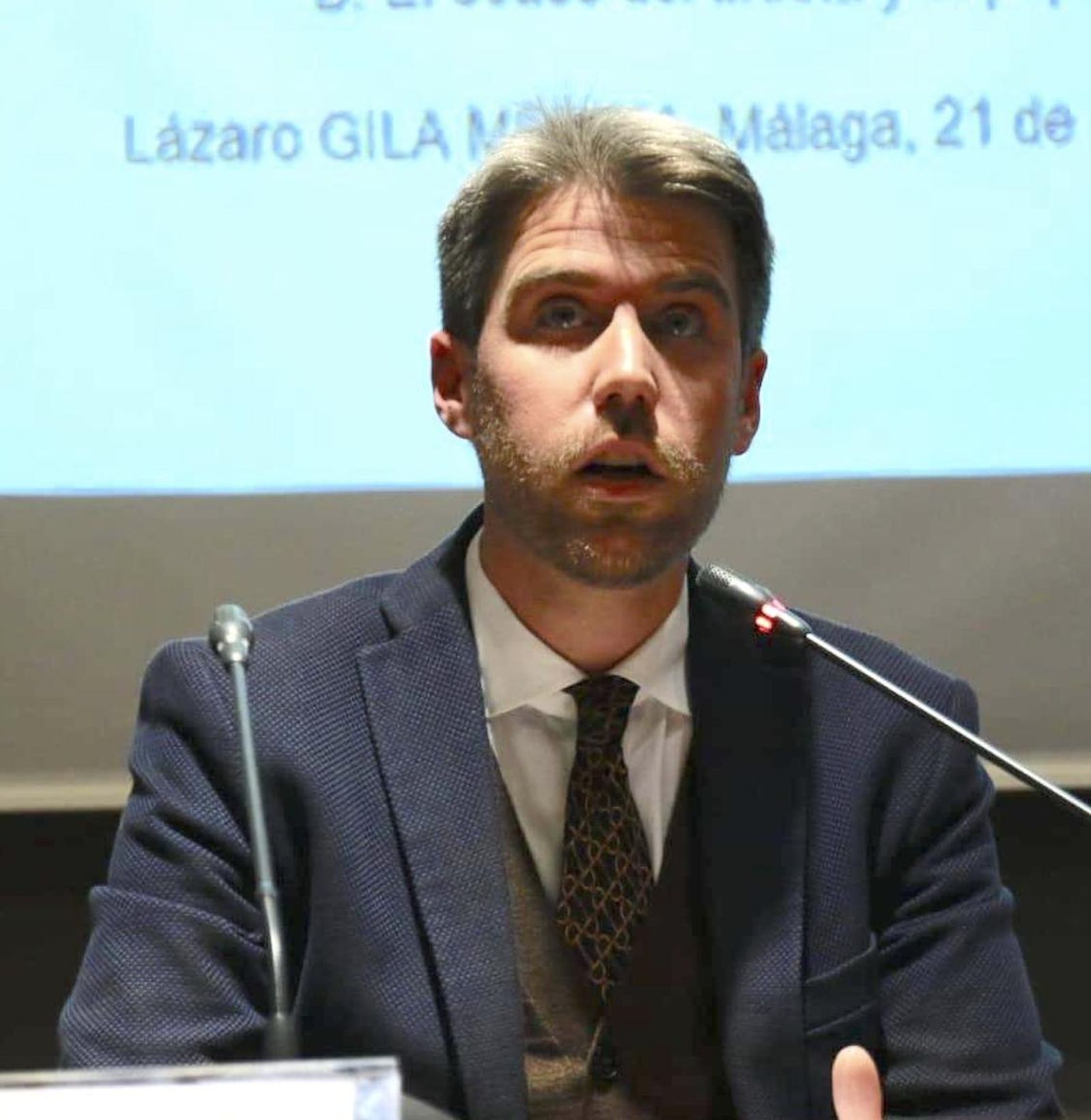 Gonzalo Otalecu presentará el cartel de la Semana Santa de Málaga 2023