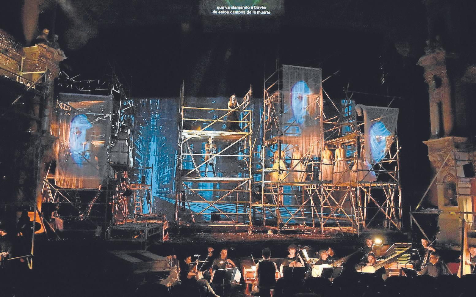 La OBS en el foso del teatro Arriaga.