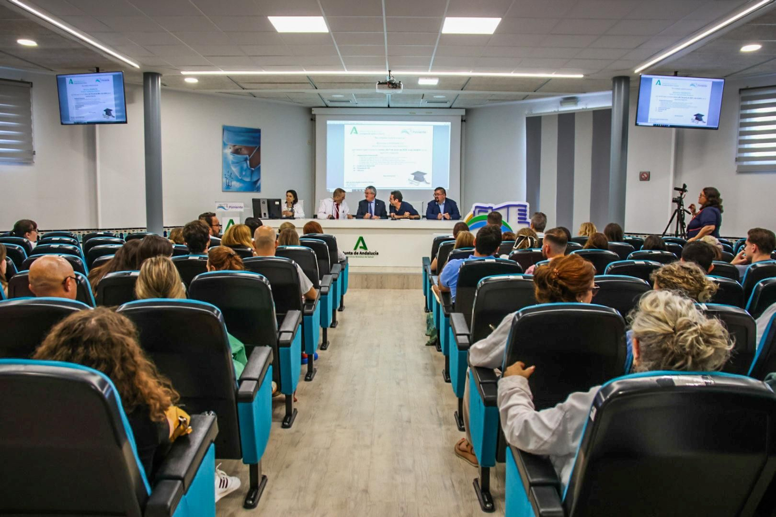 Acto de bienvenida de 28 nuevos residentes a la comarca del Poniente, en imágenes