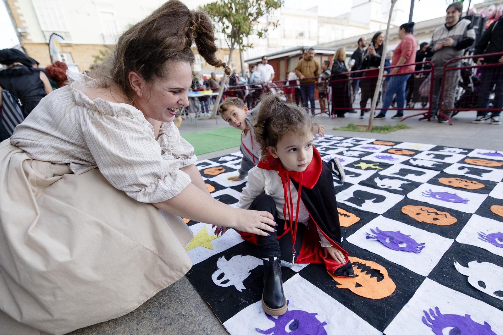 Las imágenes de la fiesta de los Tosantos en el Mercado Central