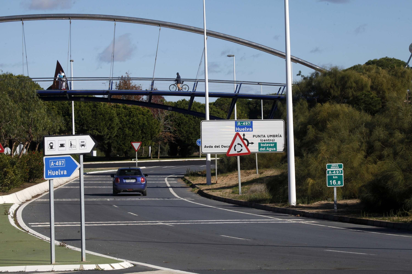 Controles de la Guardia Civil en los accesos a la costa de Huelva